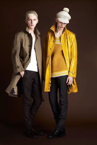 Look 10